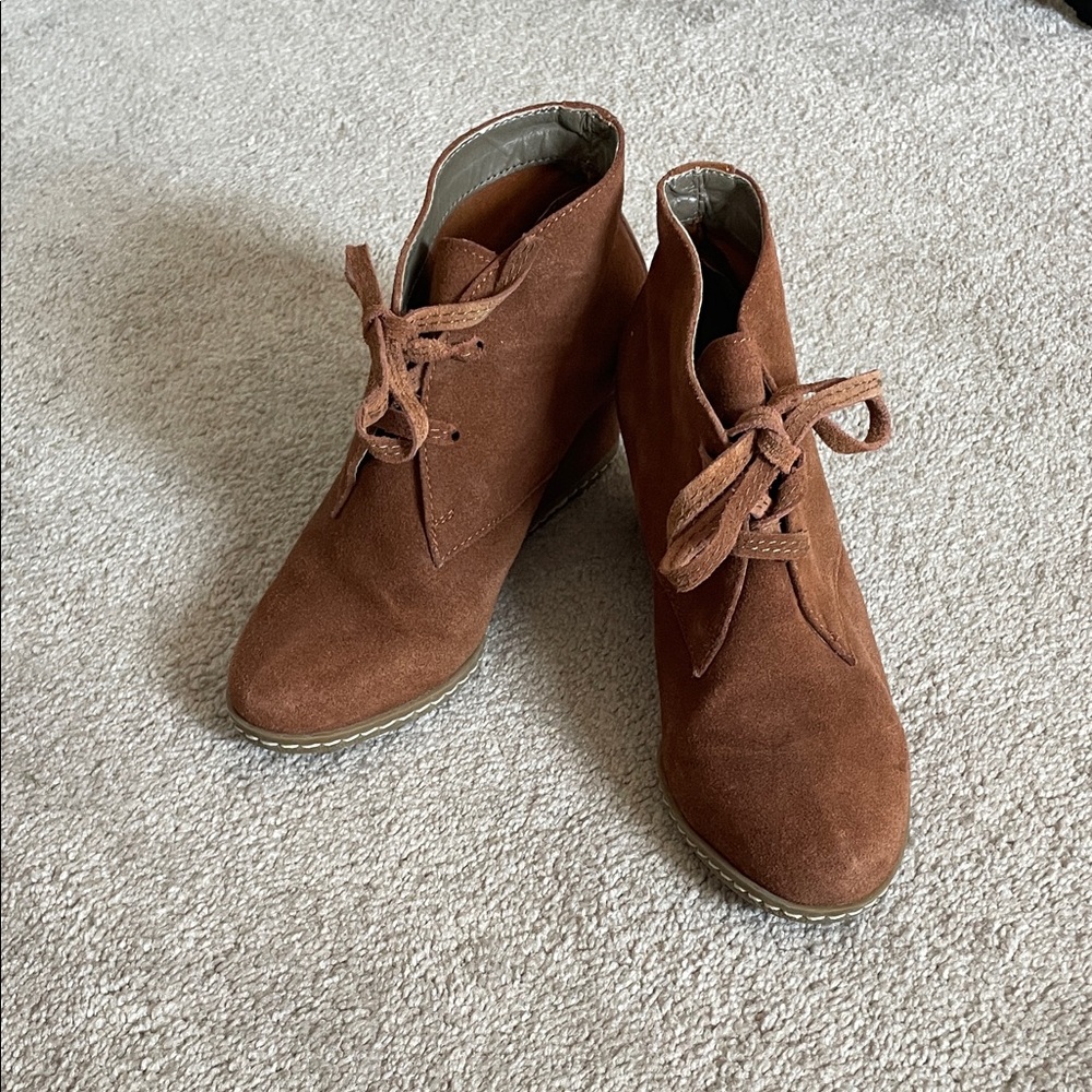 Dolce Vita Tan Lace Up Boots